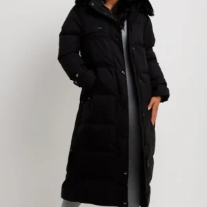 belted-longline-black-faux-fur-hood-puffer-jacket-styledup-fashion
